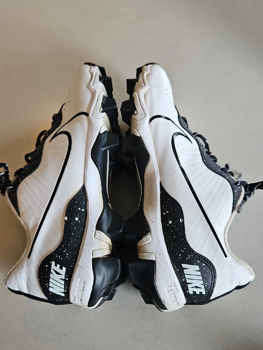 Nike Baseball Cleats - Picture 10 of 16